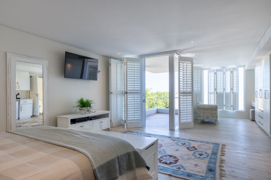 8 Bedroom Property for Sale in Keurboomstrand Western Cape